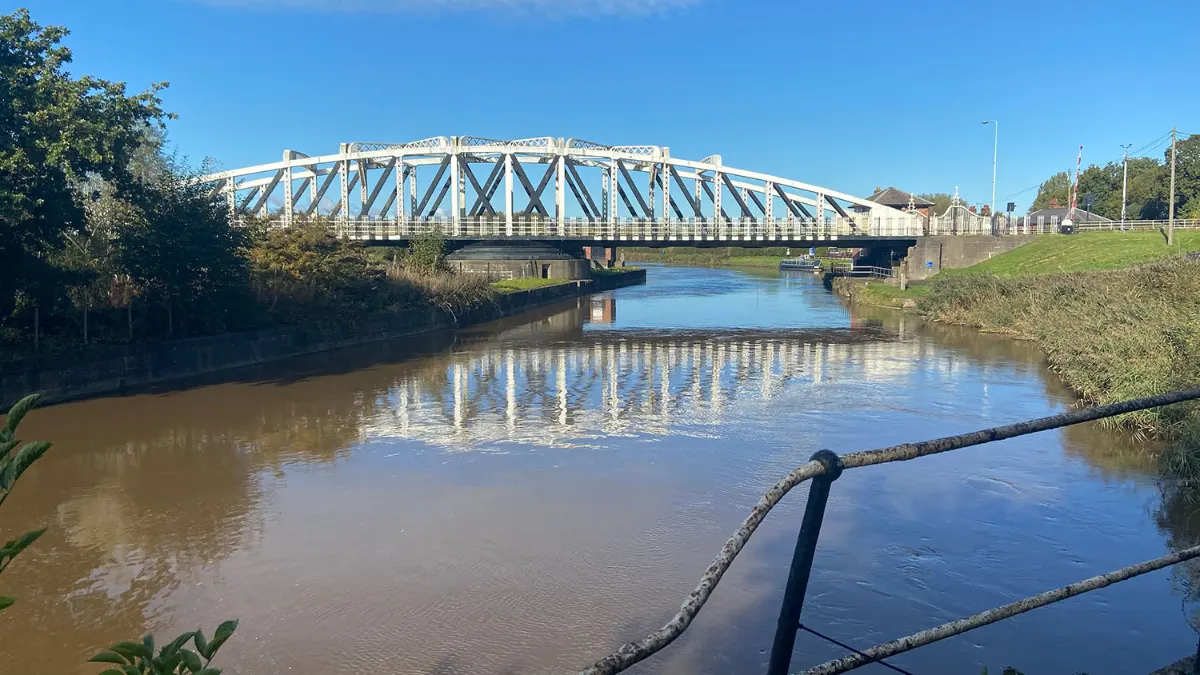 On the Acton Bridge, Dutton Locks and the Trent and Mersey route