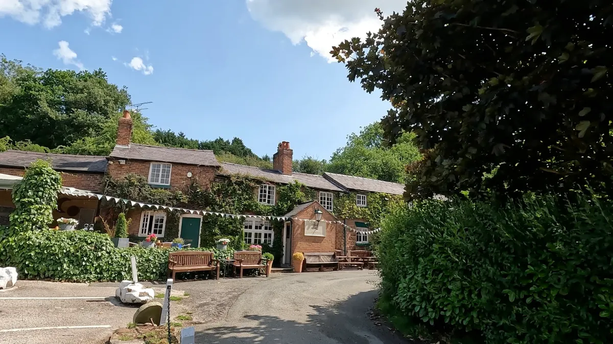 On the Utkinton and Tirley Garth route